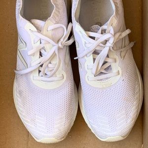 New balance Women’s Sz 10.5